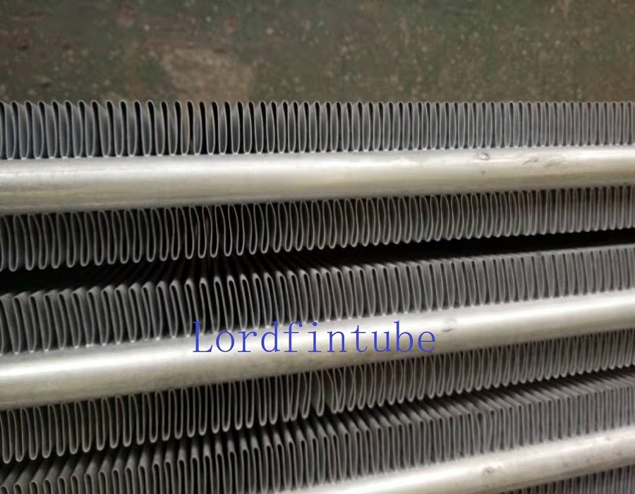 Large single row flat fin tube