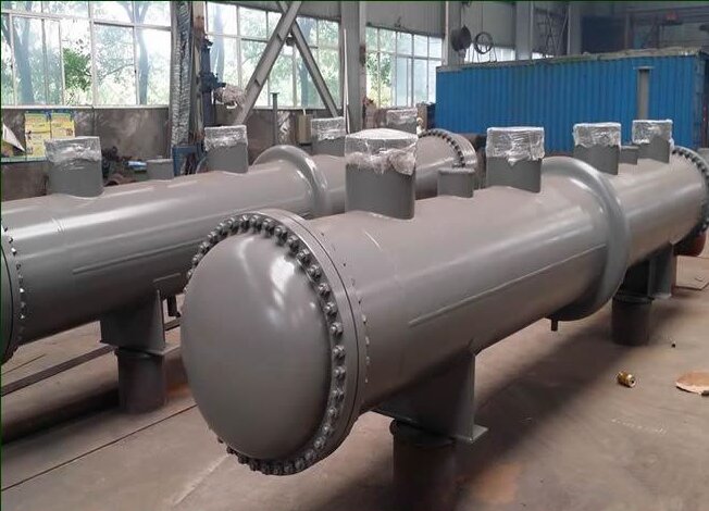 Fixed tube sheet heat exchanger