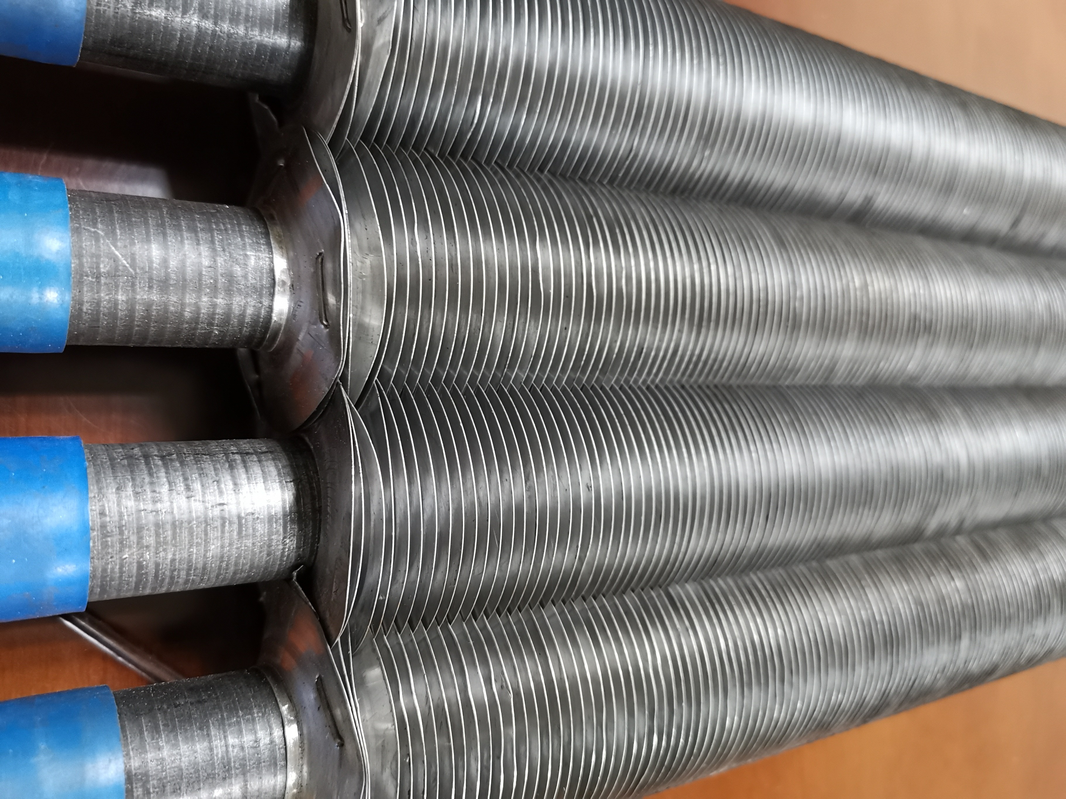 Spiral-wound fin tube