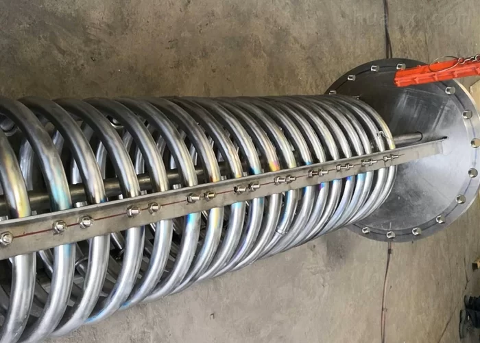 China's foreign trade started steadily and the total export value in the firs...