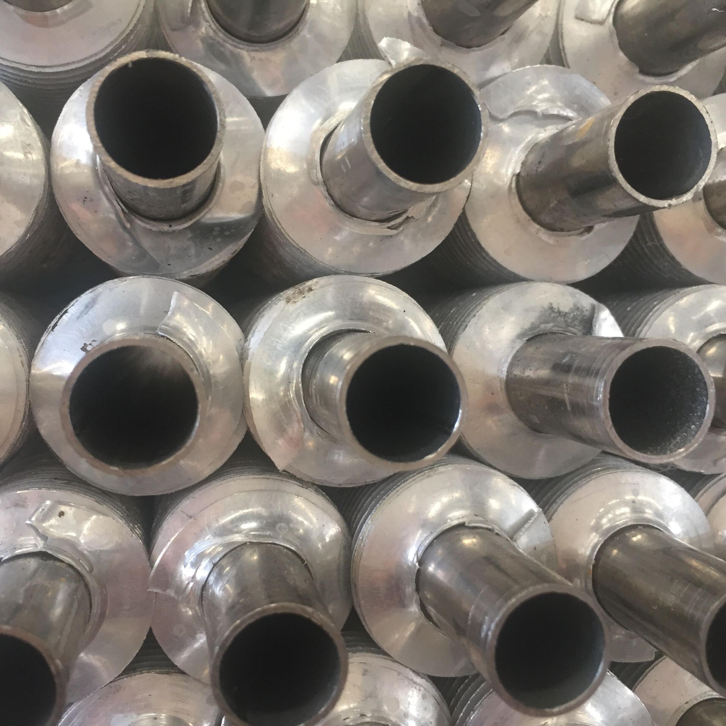 China's foreign trade started steadily and the total export value in the firs...