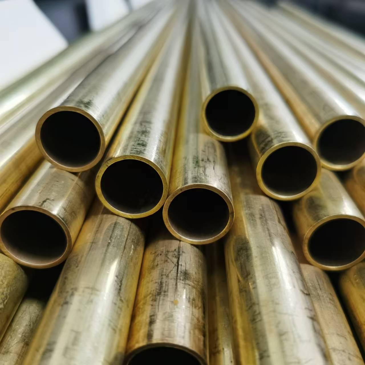 China's foreign trade started steadily and the total export value in the firs...